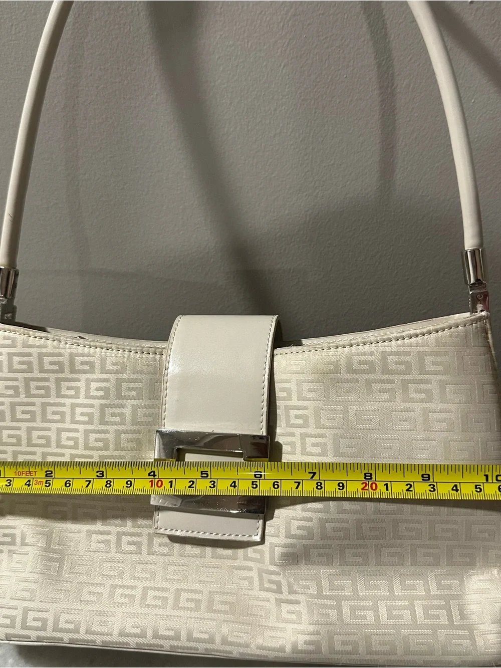 Vintage Cream-White Shoulder Bag with G Buckle